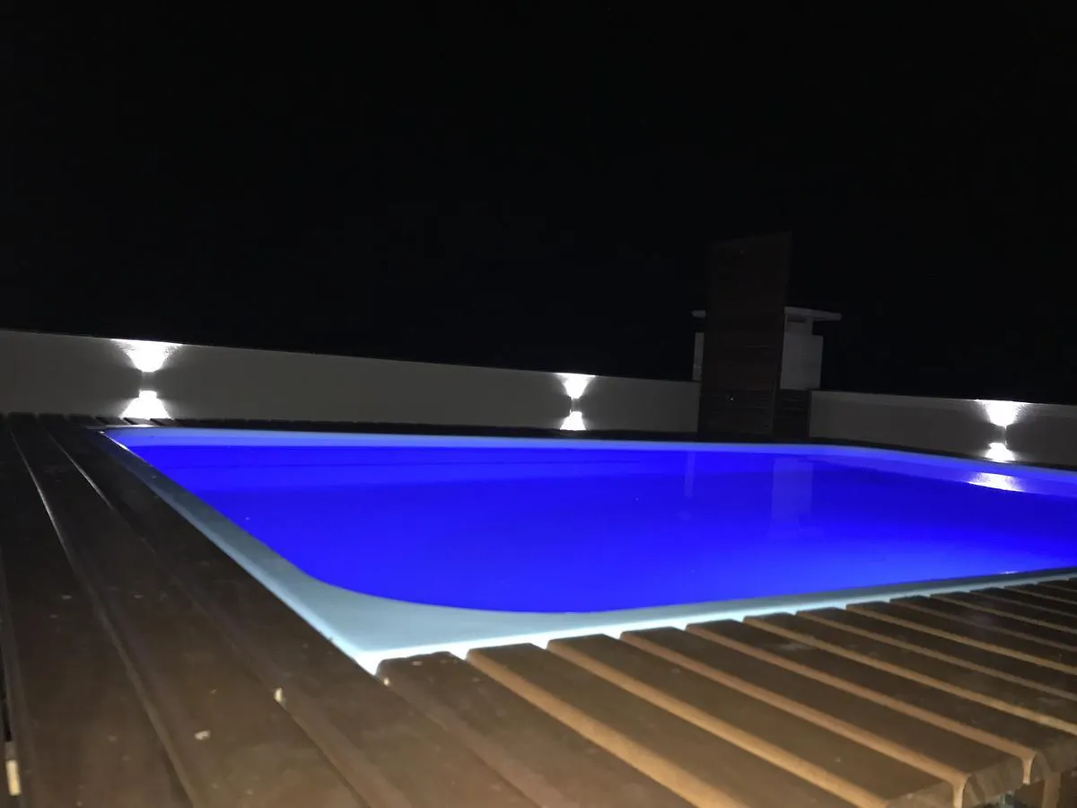 Cobertura Edf. Gm Apartman Piratuba 0*,  Brazília